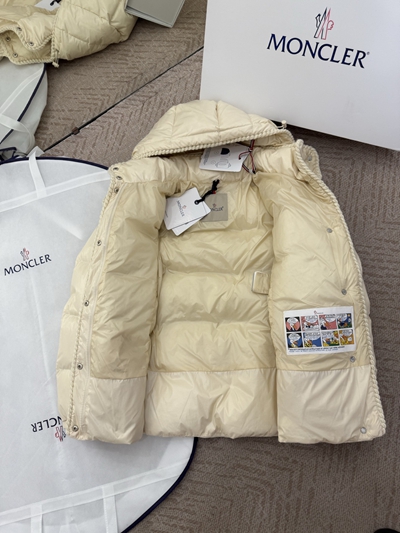 ハイクオリティダウンジャケット素材ディテール